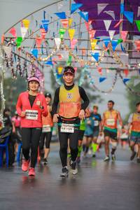 BIB: 40439
                            <button type="button" onclick="openModal(10317975)" class="btn btn-primary btn-sm float-right btn-popup" data-toggle="modal" data-target=".modal-high-quality">
                        <i class="fas fa-shopping-cart"></i> Add to Cart
                    </button>
                                            <button type="button" onclick="isThisMe(10317975, true)" class="btn btn-success btn-sm float-right btn-popup btn-isme hidden" data-toggle="tooltip" data-placement="bottom" title="นี่คือรูปของคุณใช่ไหม คลิกที่นี่เพื่อเอาเข้าอัลบั้ม">
                        <i class="fas fa-plus"></i> Add to album
                    </button>
                    <button type="button" onclick="isThisMe(10317975, false)" class="btn btn-warning btn-sm float-right btn-popup btn-isnotme hidden">
                        <i class="fas fa-ban"></i> Remove from album
                    </button>